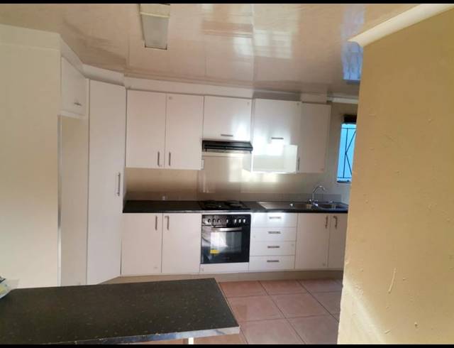 3 BEDROOM PROPERTY TO RENT IN GLEN RIDGE